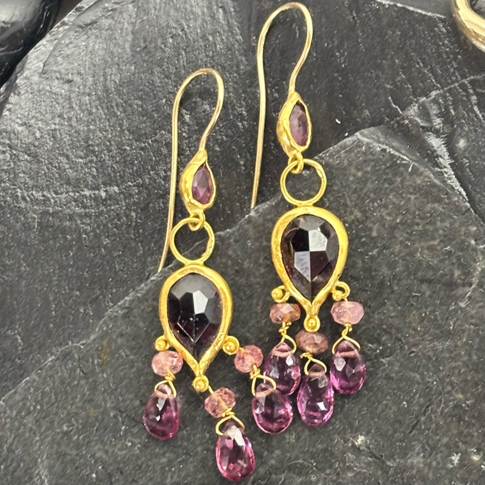 🌹NAVA ZAHAVI 22k Gold Garnet & Pink Tourmaline Earrings 🌹